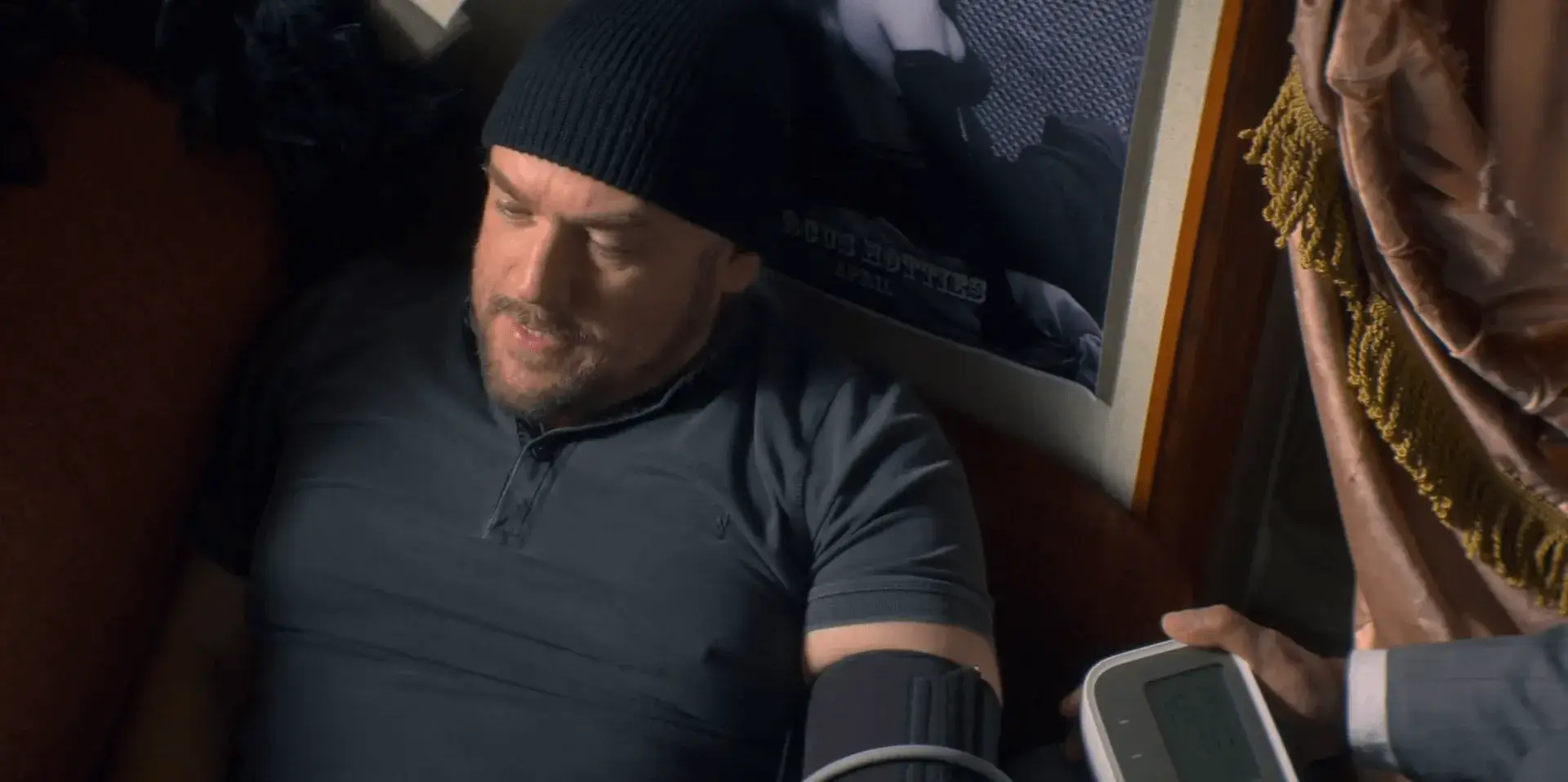 Голяк - 2 сезон 1 серия - 6 кадр